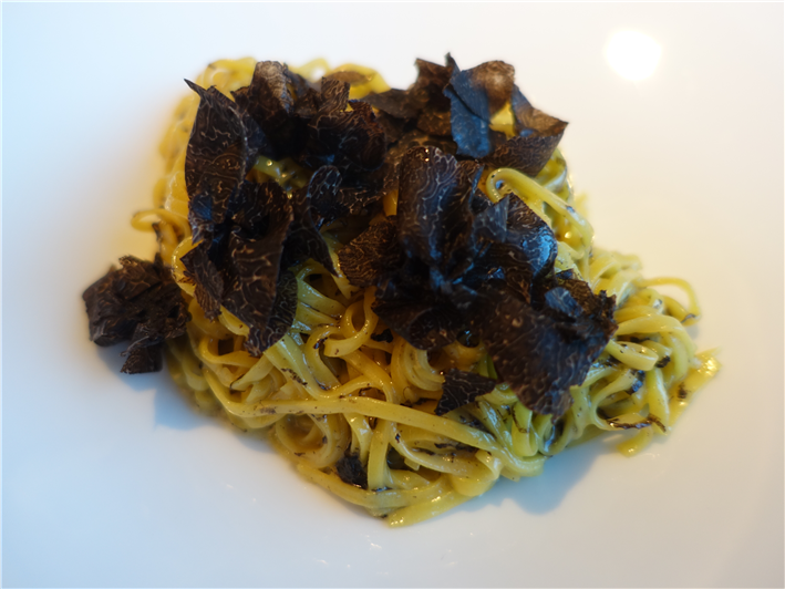 linguine with black truffles